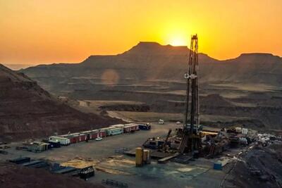 توسعه میدان نفتی آذر با یک میلیارد دلار