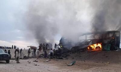 (ویدئو) تصادف مرگبار اتوبوس با تانکر سوخت در هلمند افغانستان