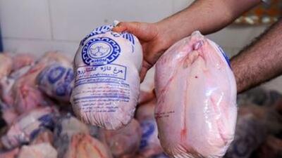 توزیع مرغ منجمد ویژه نوروز و ماه رمضان در میادین میوه و تره‌بار