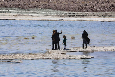 افزایش چشمگیر تراز دریاچه ارومیه | آب این دریاچه چند سانتی متر بالاتر آمده است؟