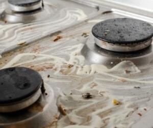 اصول تمیزکاری گوشه کنارهای فراموش شده آشپزخانه