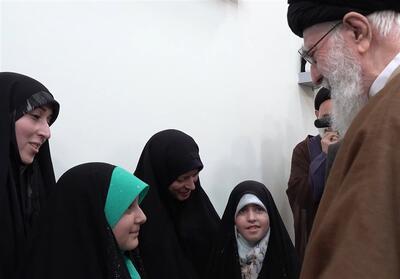 گفتگوی قرآنی رهبر انقلاب با دو دختر خردسال حافظ کل قرآن- فیلم رسانه ها تسنیم | Tasnim