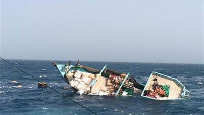 نجات ۶ سرنشین شناور تجاری غرق شده در خلیج فارس