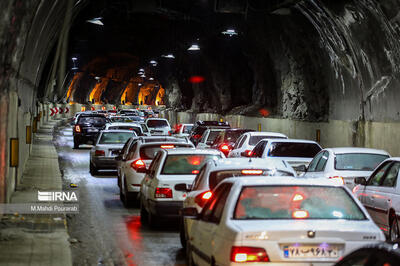 ترافیک سنگین آزادراه تهران - شمال را  یکطرفه کرد