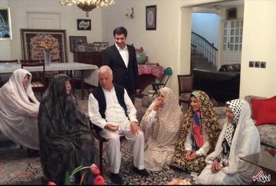 عکس/ خانواده هاشمی رفسنجانی هنگام تحویل سال