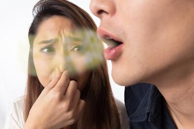 چند راهکار برای حل مشکل بوی بد دهان بعد از بیدار شدن از خواب
