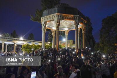 لحظه تحویل سال در حافظیه شیراز