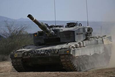موافقت دولت اسپانیا با ارسال ۲۰ فروند تانک لئوپارد به اوکراین