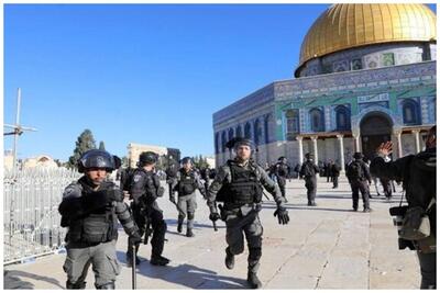 هجوم ارتش اسرائیل به صحن‌های مسجد الاقصی