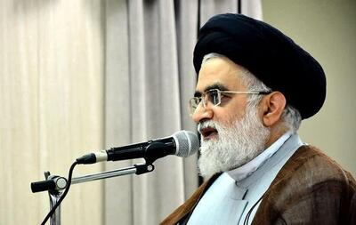 حزب الله کسی است که دل در گرو محبت پروردگار عالم دارد