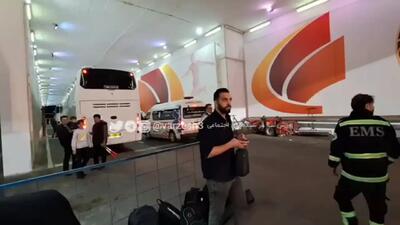 فیلم انتقال سردار آزمون با آمبولانس به خارج استادیوم