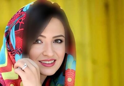 زیبایی گلاره عباسی با استایل جذاب کنار سفره هفت سین ! / نچرال ترین خانم بازیگر رخ نمایی کرد