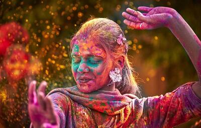 فیلم| جشن رنگ در هند