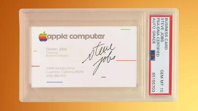 کارت ویزیت استیو جابز با امضای شخصی او با قیمت 181 هزار دلار فروخته شد
