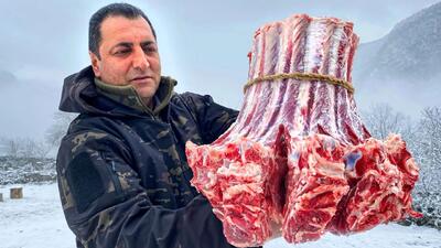 (ویدئو) کباب 6 کیلو دنده گاو با سبزیجات به روش جالب یک آشپز مشهور آذربایجانی