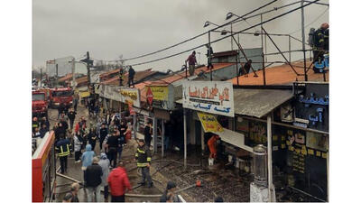 خانه متروکه 6 مغازه را در آتش بلعید / جزئیات آتش سوزی بزرگ در رشت