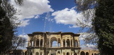 تصاویر| مسافران نوروزی در باغ شاهزاده کرمان