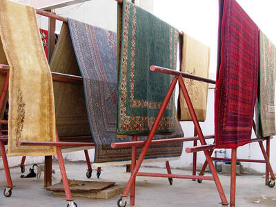 خشک کردن قالی و قالیچه به روش سنتی