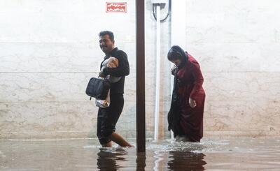آب‌گرفتگی شدید در خیابان‌های اهواز / ادامه بارندگی تا امشب / اعزام ۲ گروه عملیات امدادرسانی سیل به اهواز