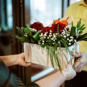 بهترین گل برای هدیه به عشق کدامست؟