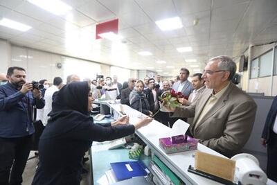 بازدید وزیر بهداشت از بیمارستان فارابی تهران