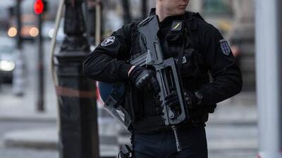 فرانسه سطح هشدار تروریستی را بالا برد