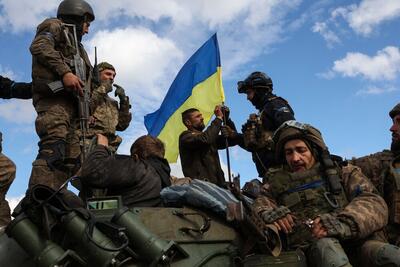پالیتیکو: اوکراین به قدر کافی سرباز ندارد/مردان اوکراینی از سربازی فرار می‌کنند