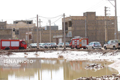 رهاسازی ۴ خودرو گرفتار در سیلاب در یاسوج