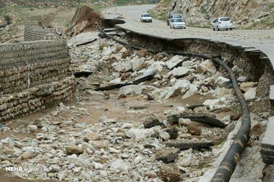 جاده خرم‌آباد - پلدختر مسدود شد/ ریزش کوه در برخی جاده‌ها