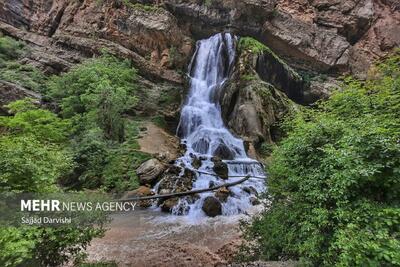 آبشار «نژوی» یکی از زیباترین جاذبه های گردشگری استان ایلام