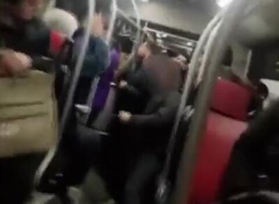 کتک زدن مردم با زنجیر در اتوبوس تهران! | رویداد24