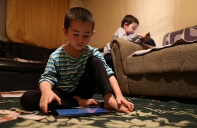 هشدار محققان: گذراندن وقت در مقابل وسایل الکترونیکی، مهارت های زبانی کودکان را کاهش می دهد | خبرگزاری بین المللی شفقنا