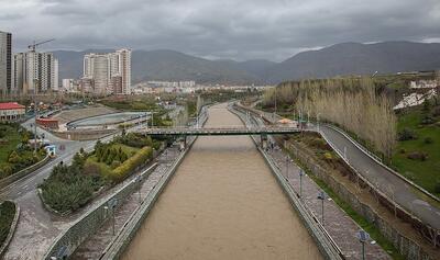 فیلم| خروشان شدن رودخانه کن تهران طی بارش ها