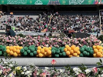 تصاویر پرشور میهمانان امام حسن (ع) در ورزشگاه آزادی | استادیوم پر از جمعیت شد