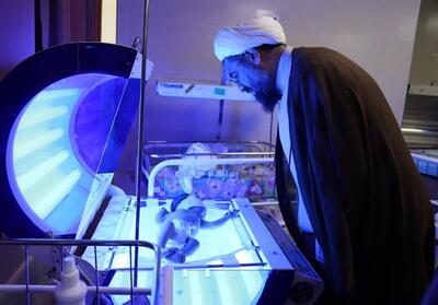 حضور امام جمعه همدان در بیمارستان فوق تخصصی کودکان - تسنیم