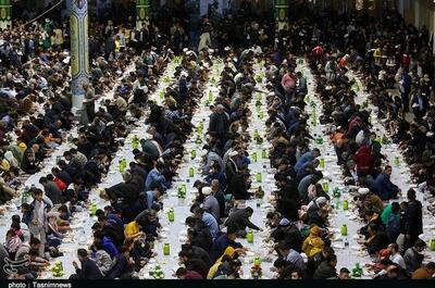 اطعام 25 هزار زائر در شب میلاد امام حسن + تصاویر - تسنیم