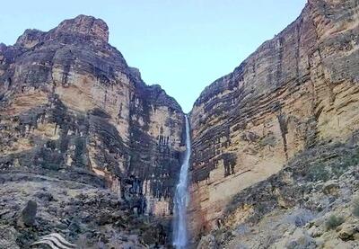 (ویدئو) نمایی از چهره زیبای بزرگترین آبشار خاورمیانه در نِیریز فارس