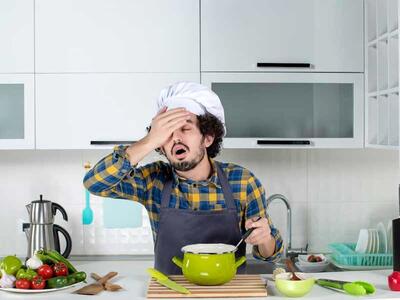 رفع فوری بوی سوختگی از غذا با 10 روش ساده