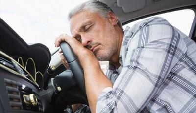 جلوگیری از خواب‌آلودگی هنگام رانندگی