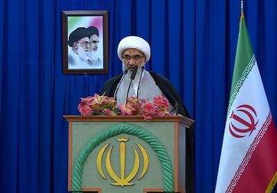 انتقاد امام جمعه بوشهر از حرمت‌شکنی و هنجارشکنی در نوروز - تسنیم