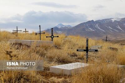 (عکس) آرامستان زرنه، تنها روستای ارمنی‌نشین ایران