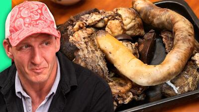 (ویدئو) غذای عشایری در مغولستان؛ از پخت سوسیس خون تا کله پاچه گوسفند