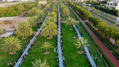 (ویدئو) طولانی‌ترین سفره افطار دسته جمعی در امارات