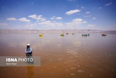 (تصاویر) دریاچه مهارلو میزبان مسافران نوروزی