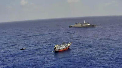 کشتی ربوده شده ایرانی از چنگ 9 دزد دریایی نجات یافت + جزئیات