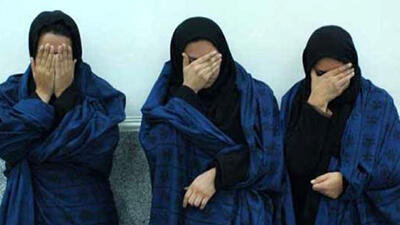 این زنان در کرمان دزدان میلیاردی طلا و جواهرات بودند / همراهشان 4 بچه بود + جزییات