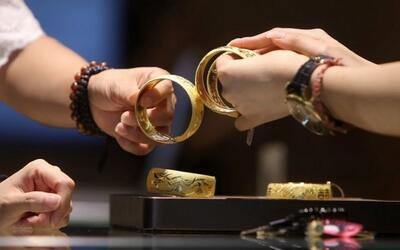 مهم‌ترین چالش‌های بازار طلا در سال ۱۴۰۲/ تبصره‌ای که صنعت طلا را به ۱۰۰ سال قبل برمی‌گرداند/ عرضه سکه، ذخایر طلا را به زیر بالشت‌ها برد | اقتصاد24