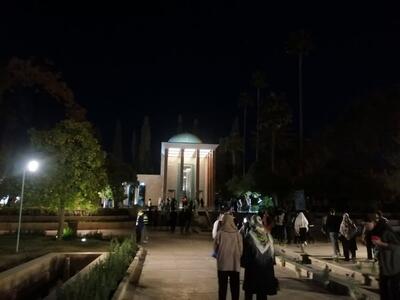 حضور در آرامگاه سعدی، تجربه‌ای جذاب برای مهمانان نوروزی شیراز