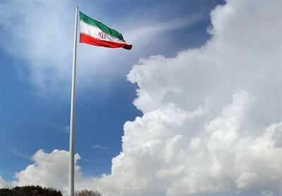 بزرگترین پرچم جمهوری اسلامی   در عباس‌آباد به اهتزاز درآمد - تسنیم