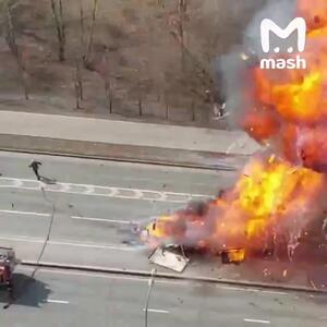 ببینید / انفجار خودرو و زخمی شدن آتش نشانان+ فیلم